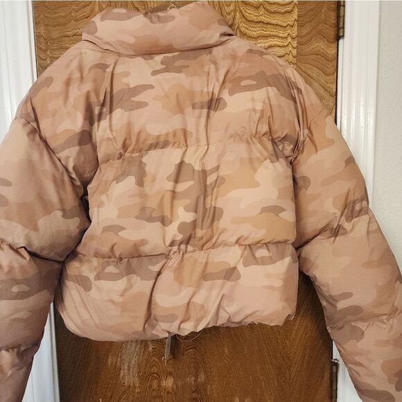 Fabletics Brown Puffer Jacket with Quilted Design SIze L NWT - Picture 6 of 8